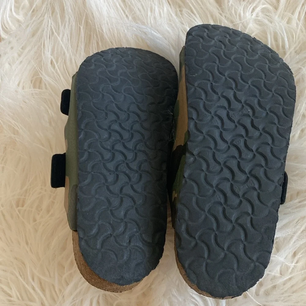 BIRKENSTOCK slip sandals